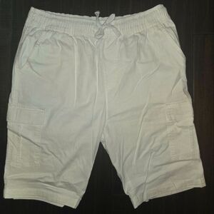 Black Premium White Cargo Shorts sz Large